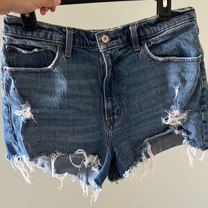 Abercrombie and fitch high rise mom shorts. Curve love. Size 31.
